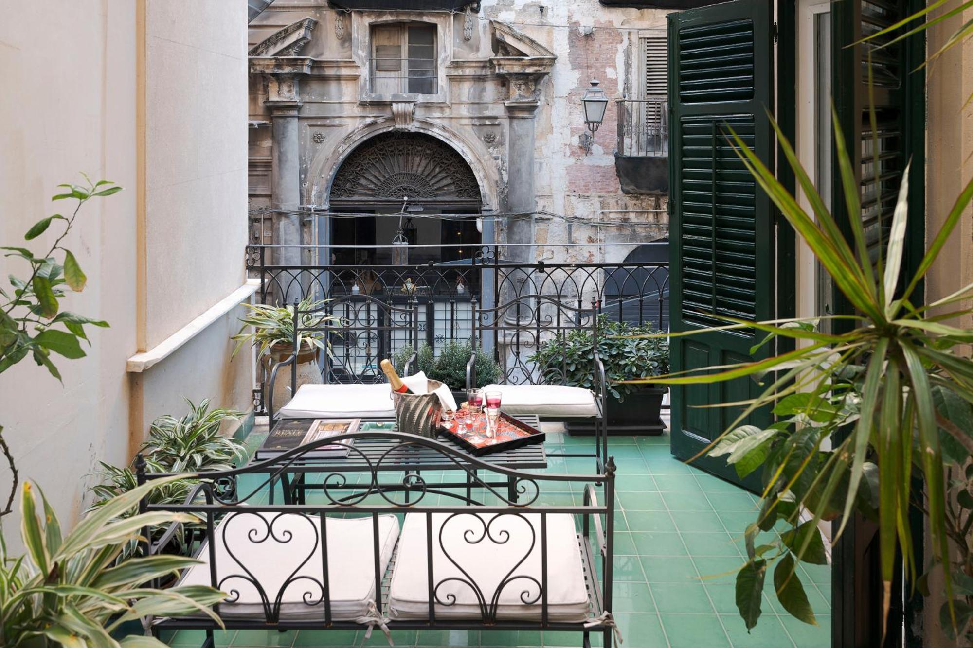 Palazzo Arone Dei Baroni Di Valentino Hotel ปาแลร์โม ภายนอก รูปภาพ