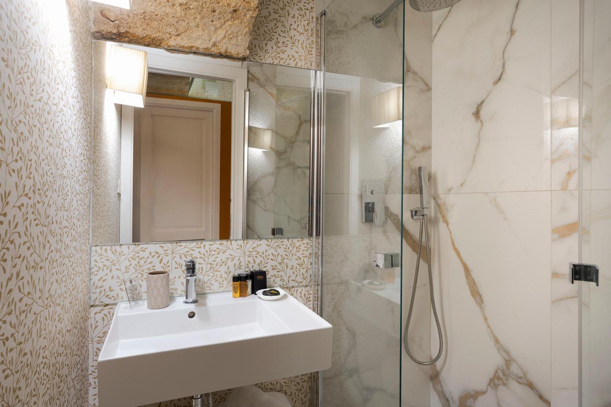 Palazzo Arone Dei Baroni Di Valentino Hotel ปาแลร์โม ภายนอก รูปภาพ